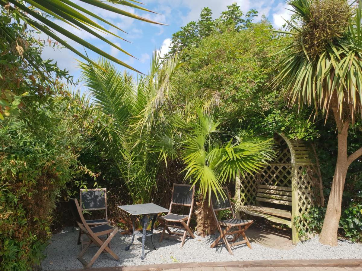West Hill Retreat Edwardian Balcony Ensuite With Room Served Breakfast & Free Parking Newport Beach Exterior foto